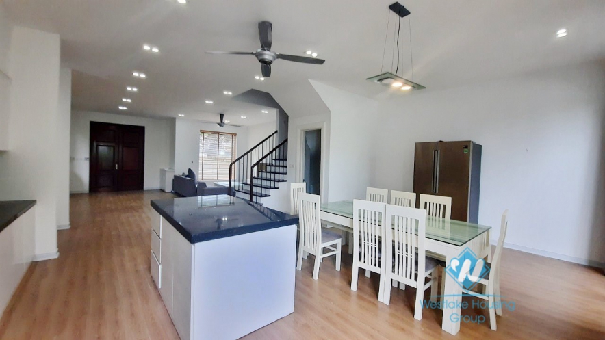 Adjacent four bedroom villas with backyard for rent in Vinhome Riverside Long Bien